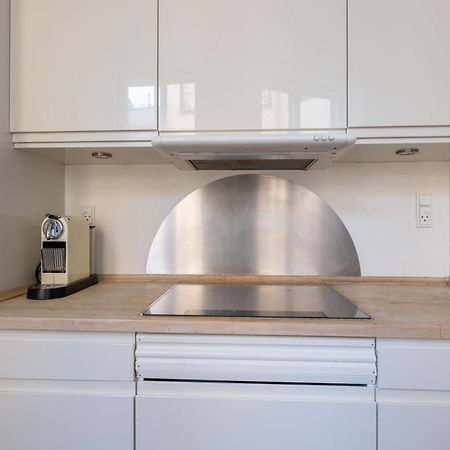 Large Apartment With Canal View In Central Cph City 코펜하겐 외부 사진