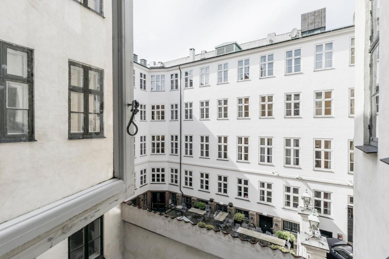Large Apartment With Canal View In Central Cph City 코펜하겐 외부 사진