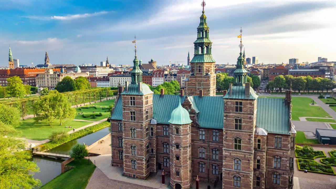Large Apartment With Canal View In Central Cph City 코펜하겐 외부 사진