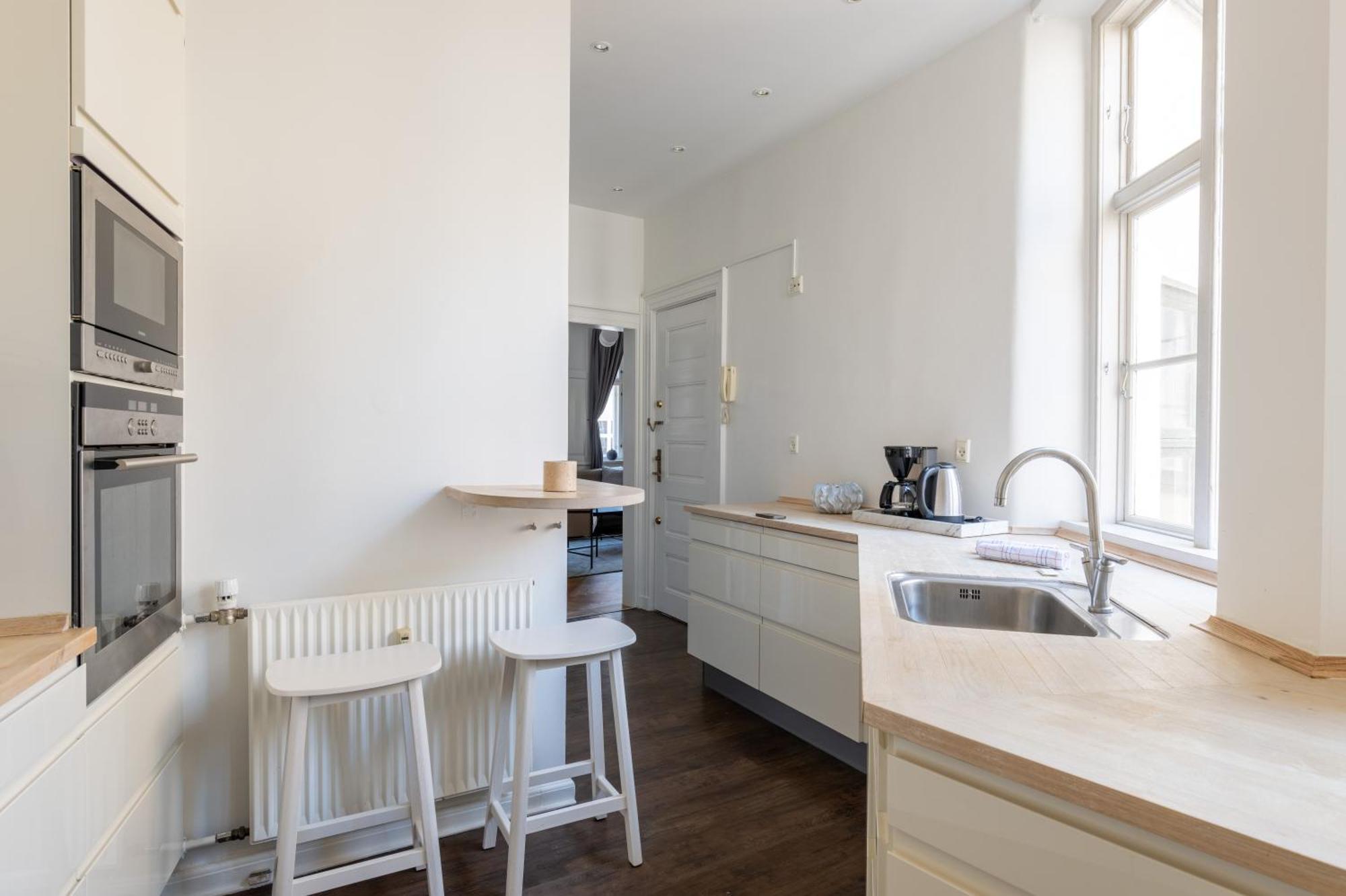 Large Apartment With Canal View In Central Cph City 코펜하겐 외부 사진