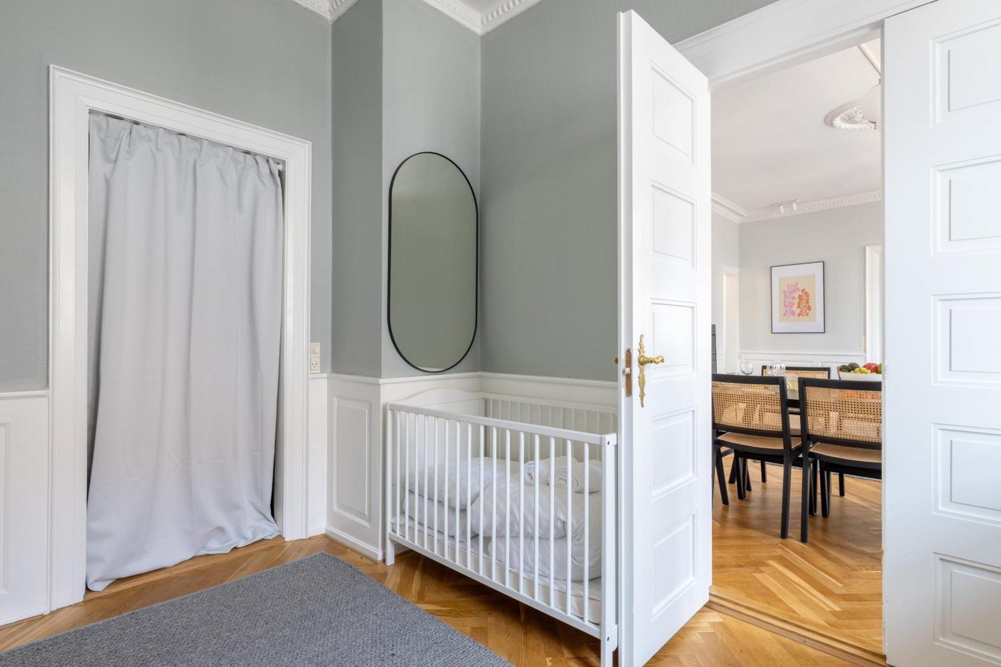 Large Apartment With Canal View In Central Cph City 코펜하겐 외부 사진