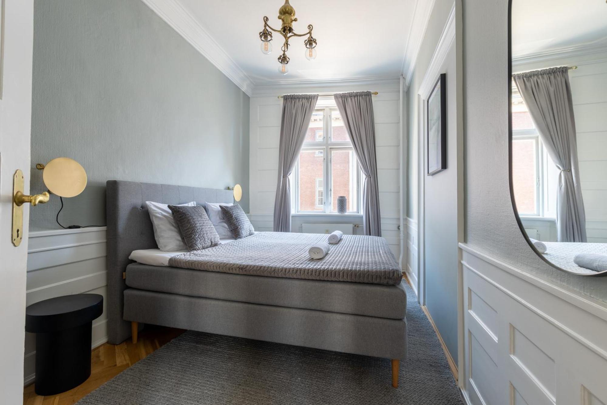 Large Apartment With Canal View In Central Cph City 코펜하겐 외부 사진